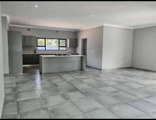 4 BEDROOM HOUSE FOR SALE IN WELGELEGEN